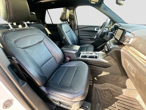 Used 2020 Ford Explorer Limited AWD/4WD image 33