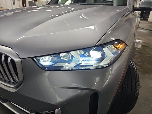 Certified 2024 BMW X5 xDrive40i w/ Premium Package AWD/4WD image 33