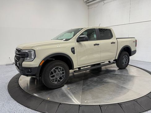 Used 2025 Ford Ranger XLT w/ FX4 Off-Road Package image 3