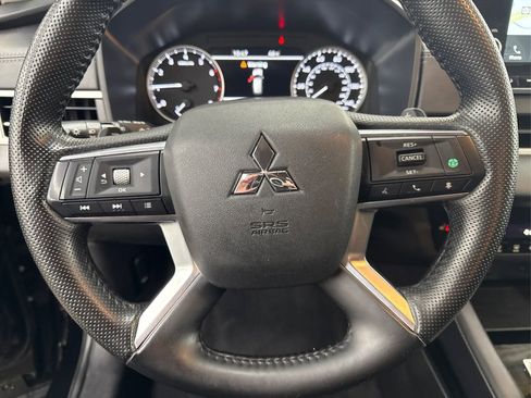 Used 2024 Mitsubishi Outlander SE image 25