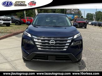 Used 2025 Nissan Rogue SV FWD video 2