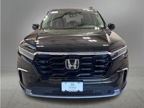 Certified 2023 Honda Pilot Touring image 10