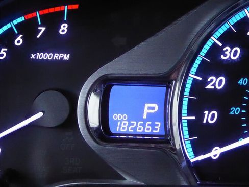 Used 2013 Toyota Sienna XLE FWD image 13