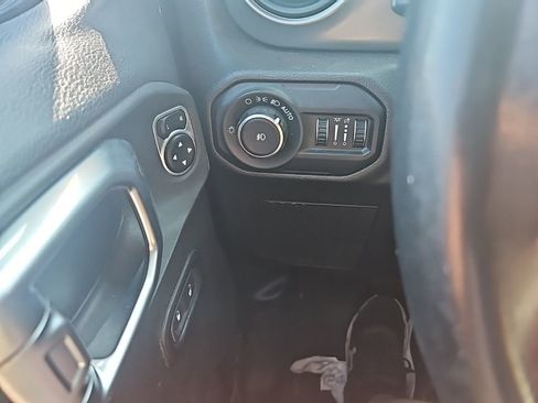 Used 2020 Jeep Wrangler Unlimited Sport S image 22