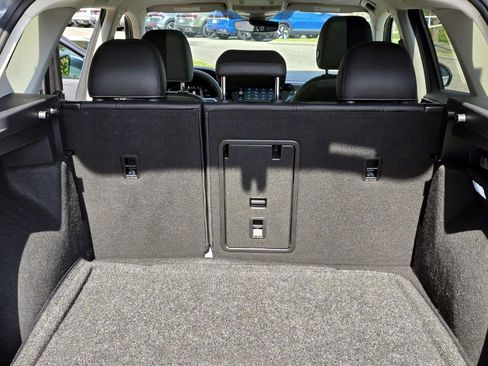 Used 2024 Volkswagen Taos SEL image 39