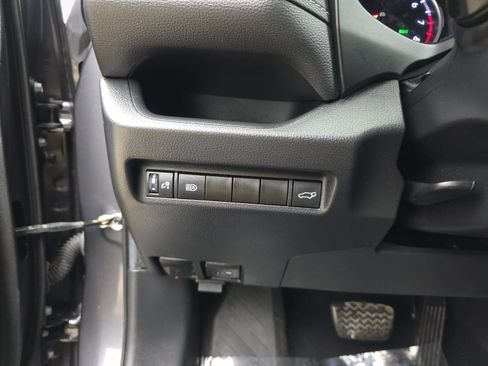 Used 2021 Toyota RAV4 XLE w/ Convenience Package FWD image 35
