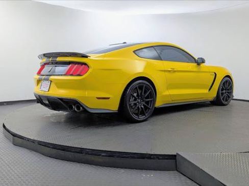 Used 2017 Ford Mustang Shelby GT350 RWD image 8