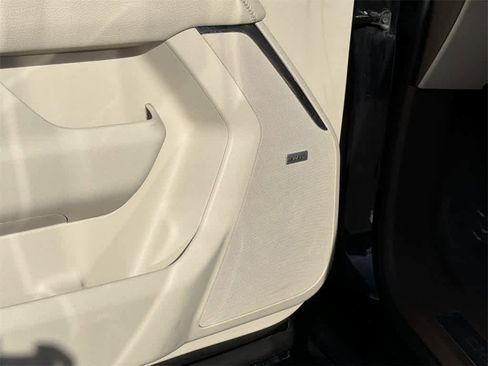 Used 2023 GMC Yukon XL Denali image 25