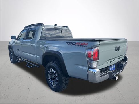 Used 2022 Toyota Tacoma TRD Off-Road w/ Black Out Package (TMS) AWD/4WD image 9
