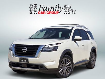 Used 2024 Nissan Pathfinder SL w/ SL Premium Package