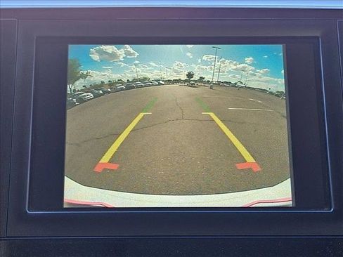 Used 2021 Chrysler Voyager Lxi FWD image 17