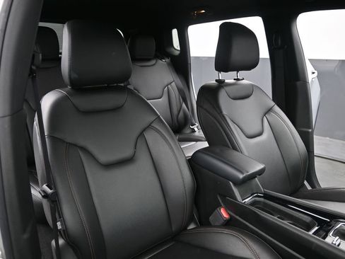 Used 2024 Jeep Compass Limited AWD/4WD image 23