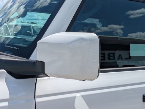 New 2026 Ford Bronco Outer Banks w/ Sasquatch Package AWD/4WD image 12