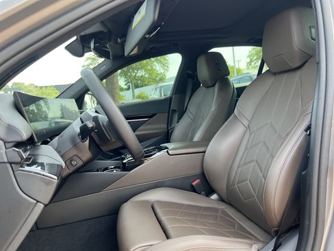 Certified 2024 BMW 530i RWD image 16