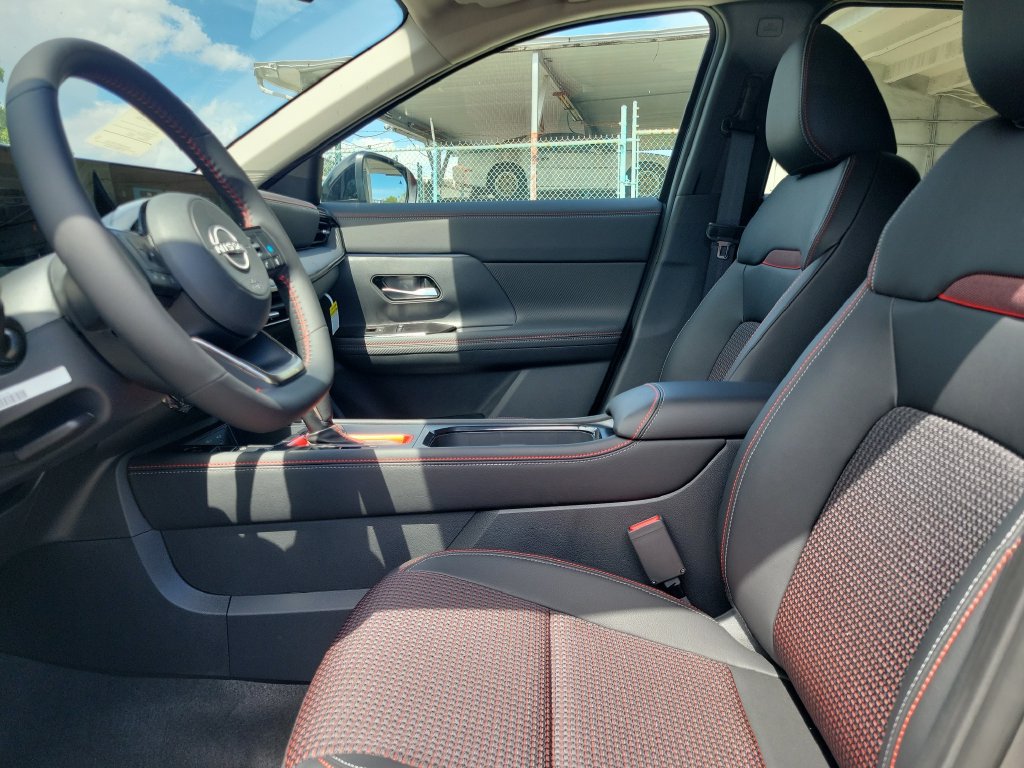 New 2027 Nissan Kicks SR FWD image 23