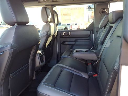 New 2025 Ford Bronco Outer Banks image 13