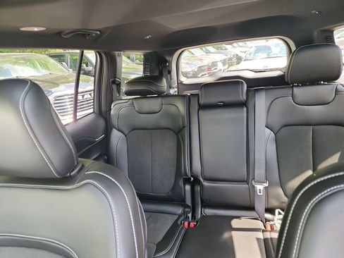 New 2025 Jeep Grand Cherokee L Altitude image 6