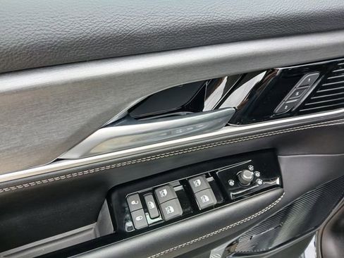 New 2026 Jeep Grand Wagoneer Limited AWD/4WD image 15