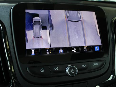 Used 2024 Chevrolet Equinox RS FWD image 41