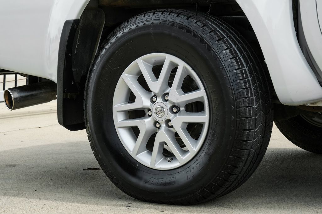 Used 2018 Nissan Frontier SV RWD image 52