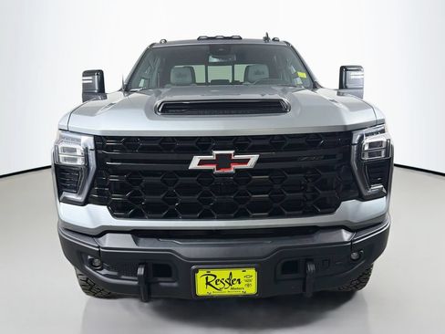 Used 2024 Chevrolet Silverado 2500 ZR2 w/ ZR2 Bison Edition AWD/4WD image 2