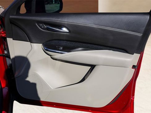 Certified 2022 Cadillac XT4 Premium Luxury w/ Technology Package image 29