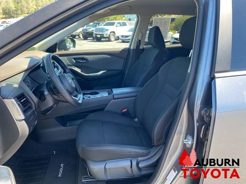 Used 2023 Nissan Rogue S FWD image 26