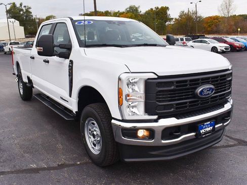 New 2026 Ford F250 XL w/ FX4 Off-Road Package AWD/4WD image 11