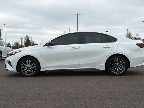 Used 2024 Kia Forte GT-Line w/ GT-Line Premium Package image 7