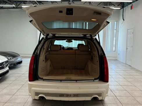 Used 2006 Cadillac SRX w/ Drivers Level One Package RWD image 19