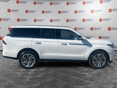 New 2026 Lincoln Navigator Reserve AWD/4WD image 6