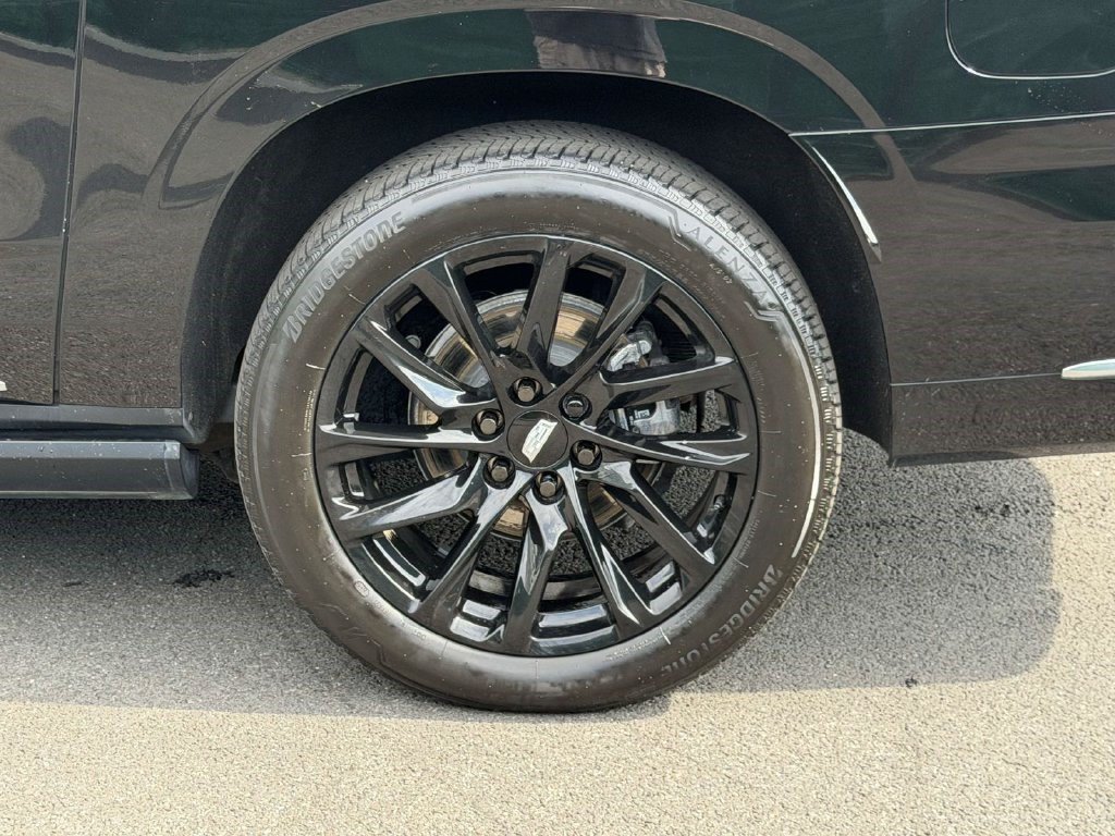 Certified 2025 Cadillac Escalade ESV Premium Luxury w/ Touring Package AWD/4WD image 12