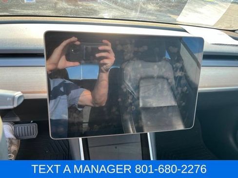 Used 2020 Tesla Model 3 Standard Range RWD image 21