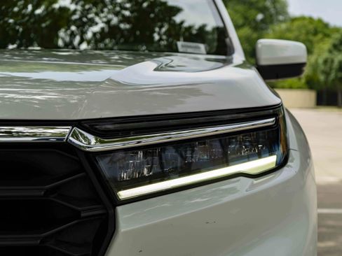 Used 2023 Honda Pilot EX-L image 11