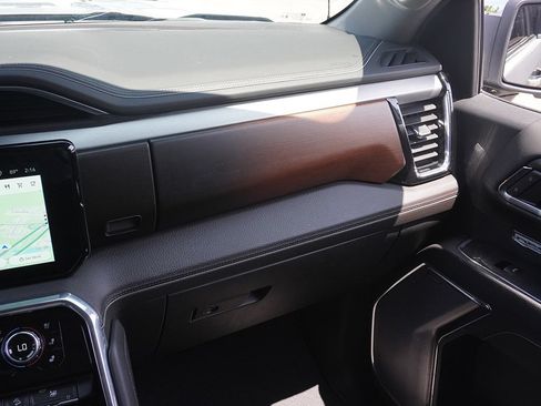 Used 2024 GMC Sierra 1500 Denali AWD/4WD image 42