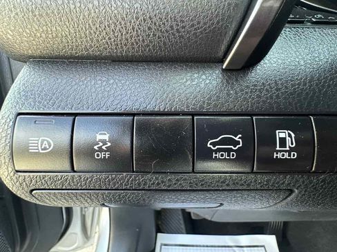 Used 2021 Toyota Camry SE FWD image 13