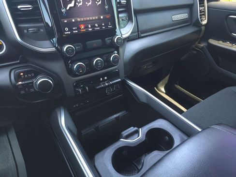 Used 2019 RAM 1500 Big Horn AWD/4WD image 23