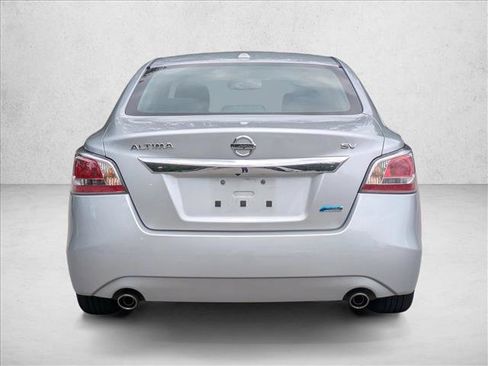 Used 2014 Nissan Altima 2.5 SV w/ Convenience Package FWD image 7