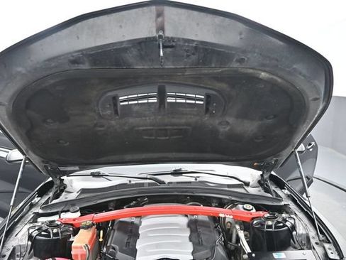 Used 2020 Chevrolet Camaro SS RWD image 32