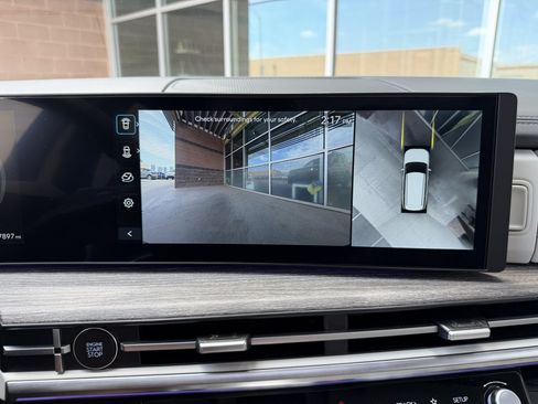 Used 2025 Hyundai Santa Fe Limited FWD image 20