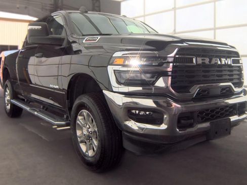 Used 2025 RAM 2500 Big Horn AWD/4WD image 2