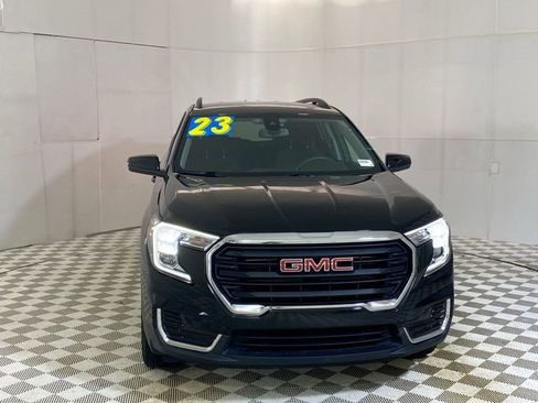 Used 2023 GMC Terrain SLE w/ Driver Convenience Package image 15