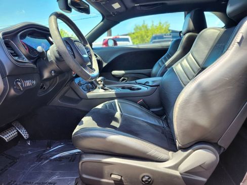 Used 2022 Dodge Challenger SRT Hellcat RWD image 14