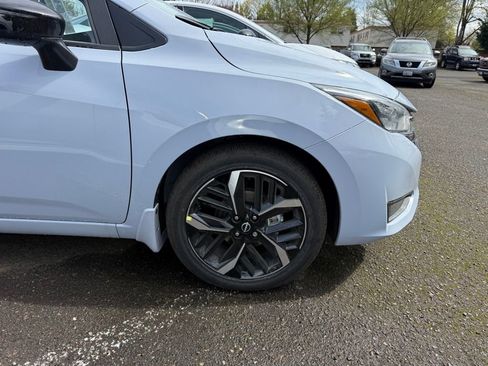 New 2025 Nissan Versa SR w/ Trunk Package image 5