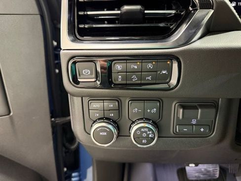 New 2026 GMC Yukon Elevation AWD/4WD image 14