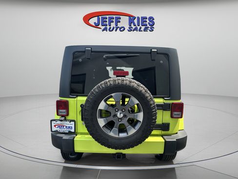 Used 2016 Jeep Wrangler Unlimited Sahara w/ Connectivity Group image 6