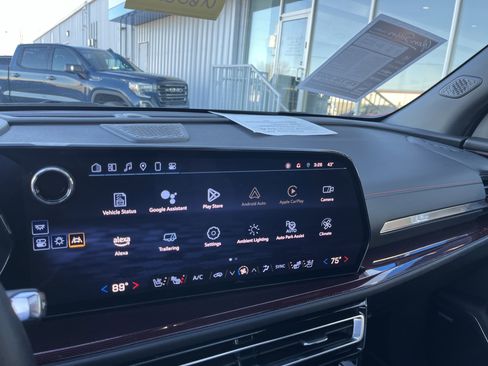 Used 2024 Chevrolet Traverse RS w/ LPO, Floor Liner Package image 14