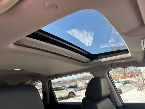 Used 2023 Honda CR-V EX-L image 18