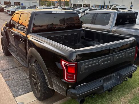 Used 2019 Ford F150 Raptor w/ Equipment Group 802A Luxury AWD/4WD image 4