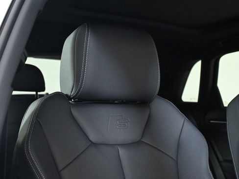 Used 2025 Audi Q3 2.0T Premium w/ Convenience Package image 21